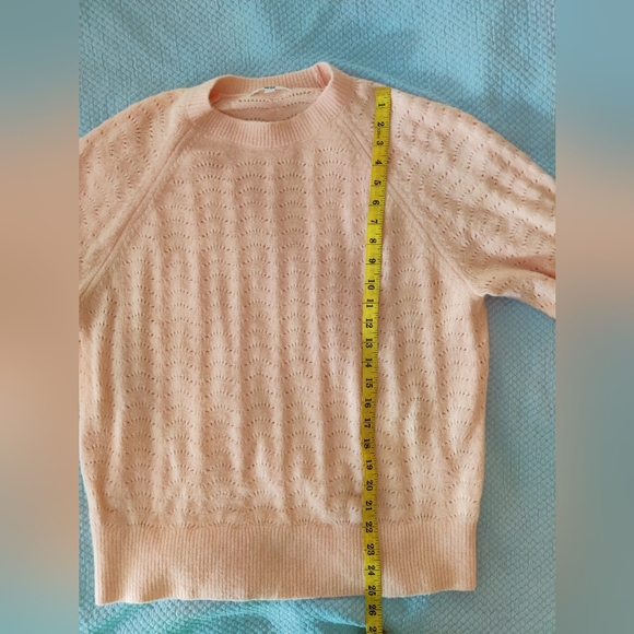 Uniqlo Light Souffle Yarn Pointelle Crewneck Sweater - Picture 5 of 7